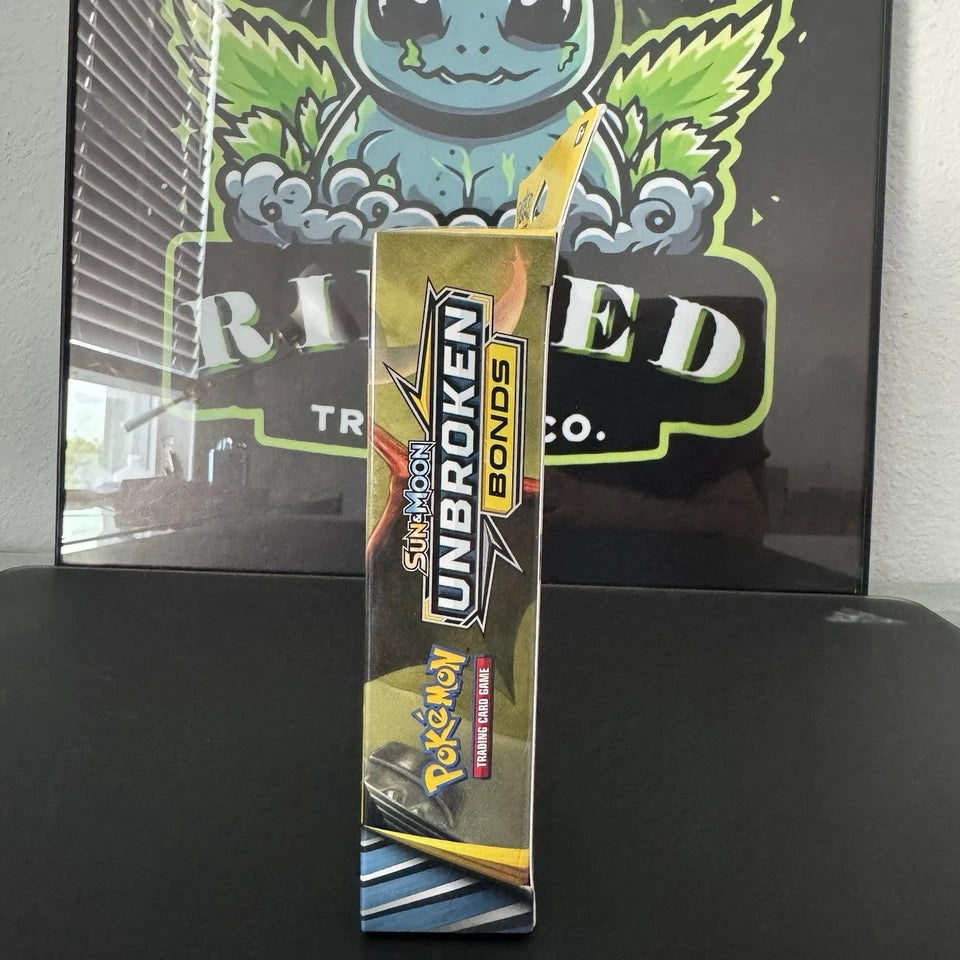 Unbroken Bonds 3 Pack Hanger Box (SM10)